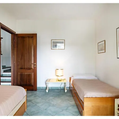Laura - Eleganza Vista Mare Villa