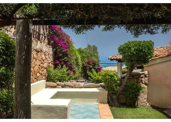 Laura - Elegant Sea View Retreat Porto San Paolo (Sardinia)
