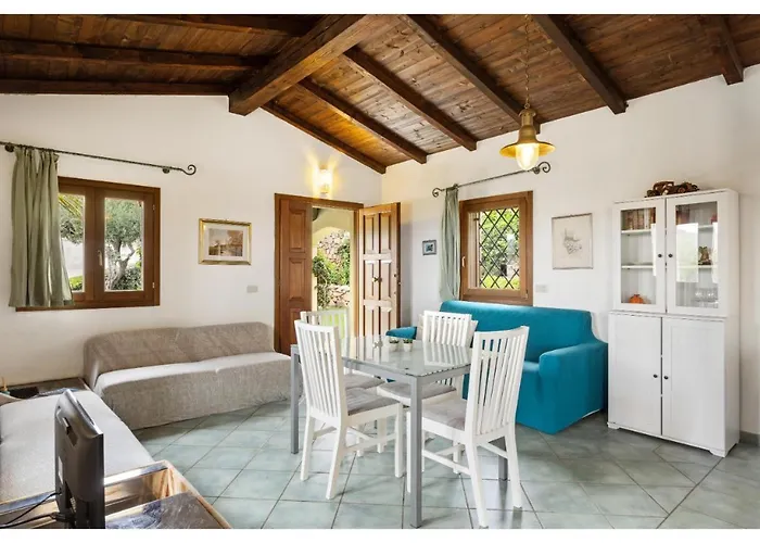 Laura - Elegant Sea View Retreat * Porto San Paolo (Sardinia)