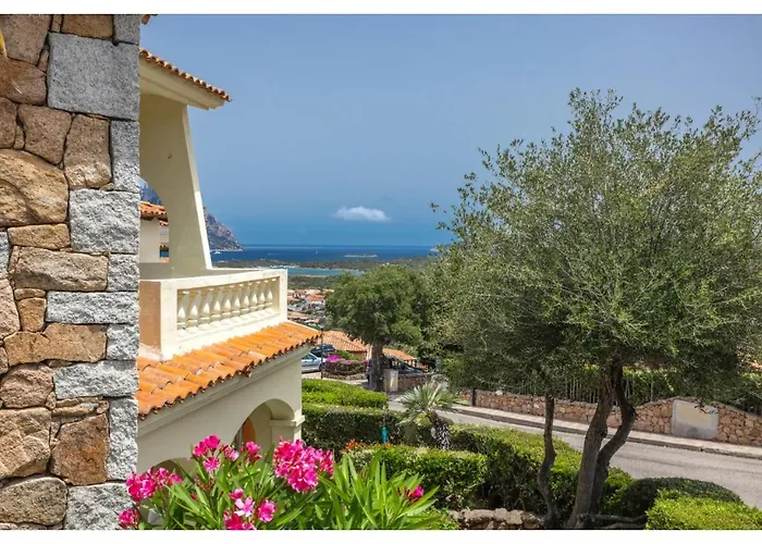 Villa Laura - Elegant Sea View Retreat Porto San Paolo (Sardinia)