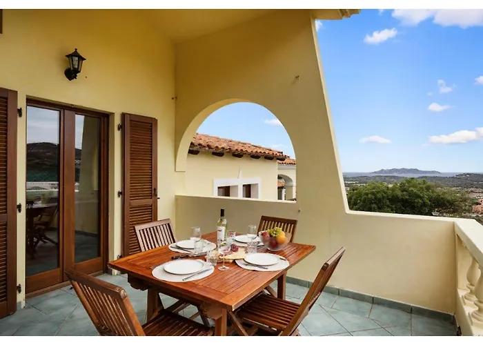 Laura - Elegant Sea View Retreat Villa